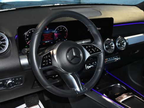 Certified 2025 Mercedes-Benz GLB 250 GLB 250 image 2