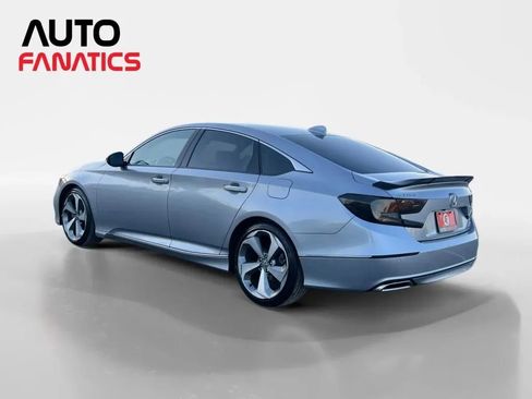 Used 2018 Honda Accord Touring image 3