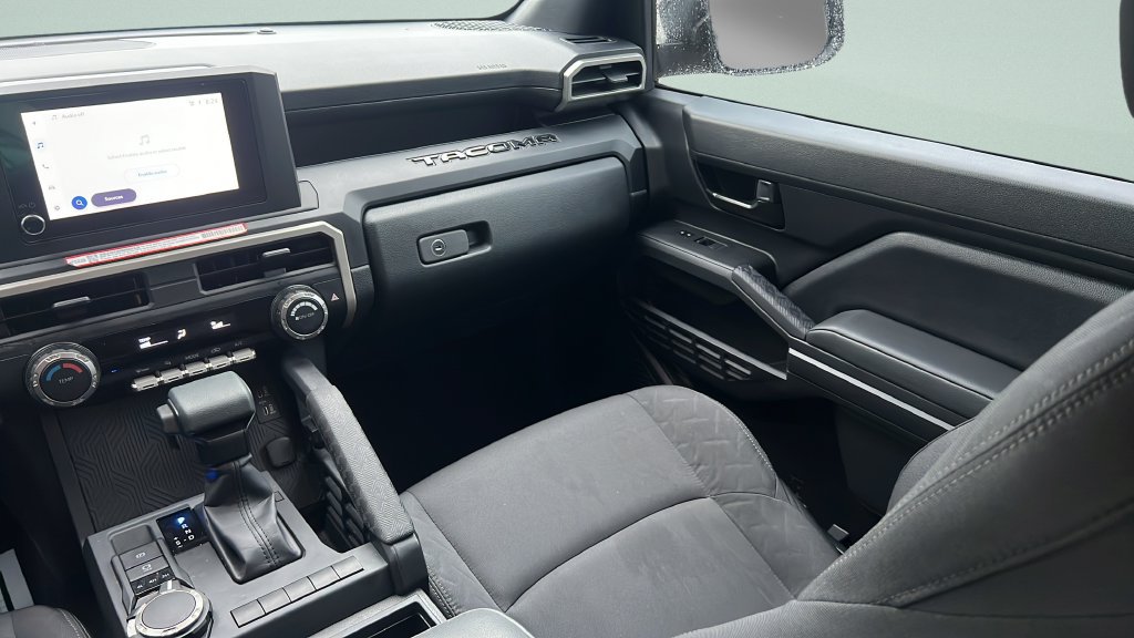 Certified 2025 Toyota Tacoma SR AWD/4WD image 13