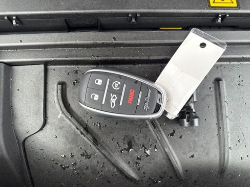 New 2025 Alfa Romeo Stelvio Sprint image 30