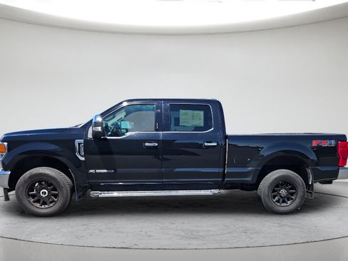 Used 2022 Ford F350 XLT w/ XLT Premium Package AWD/4WD image 9