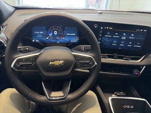 New 2026 Chevrolet Equinox LT w/ Convenience Package II image 15