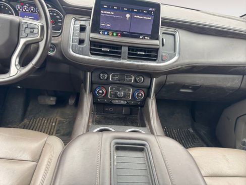 Used 2021 Chevrolet Suburban Z71 w/ Z71 Off-Road Package image 11