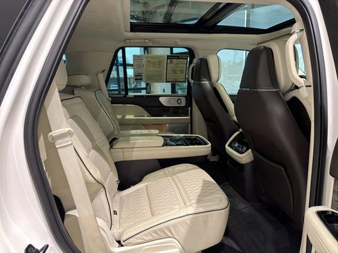 Used 2019 Lincoln Navigator Black Label image 22