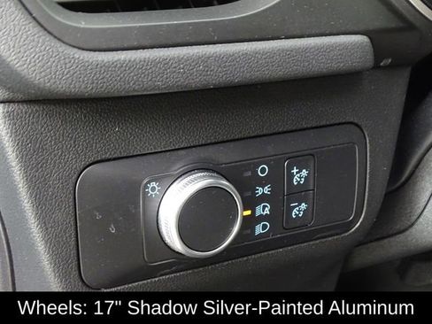 Used 2020 Ford Escape SE image 18