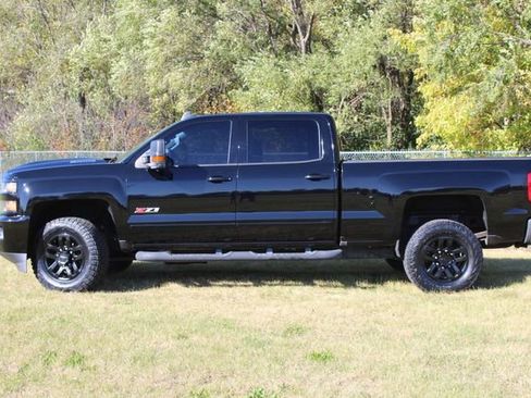 Used 2017 Chevrolet Silverado 2500 LTZ w/ Duramax Plus Package image 2