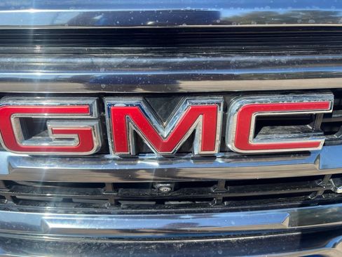 Used 2024 GMC Terrain AT4 w/ Tech Package AWD/4WD image 23