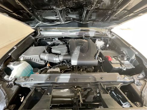 Used 2023 Toyota Tacoma TRD Off-Road w/ Black Out Package (TMS) image 25