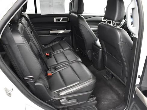 Used 2023 Ford Explorer XLT w/ Equipment Group 202A image 17