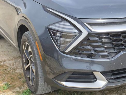 Certified 2024 Kia Sportage EX image 4