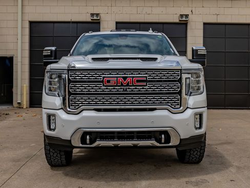 Used 2021 GMC Sierra 3500 Denali w/ Denali Ultimate Package image 2