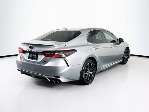 Used 2024 Toyota Camry SE FWD image 9