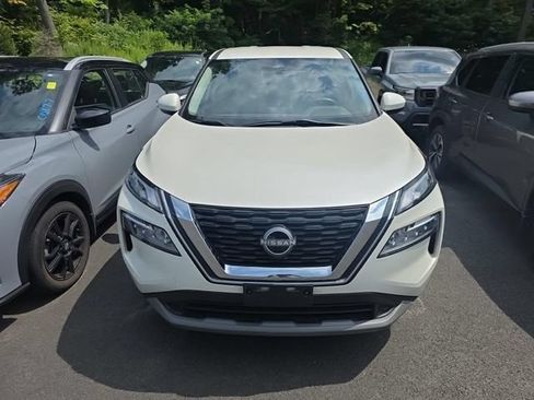 Used 2023 Nissan Rogue SV AWD/4WD image 11