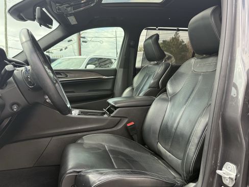 Used 2021 Jeep Grand Cherokee L Overland w/ Luxury Tech Group IV image 10