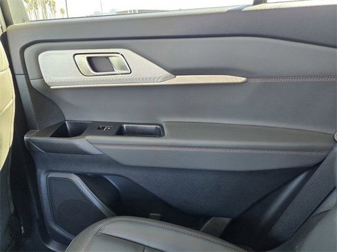 Certified 2025 Ford Explorer Active w/ Active Comfort Package image 14