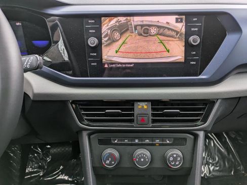 Used 2022 Volkswagen Taos SE image 17