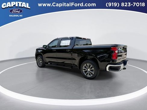 Used 2022 Chevrolet Silverado 1500 LT w/ Z71 Off-Road Package image 6