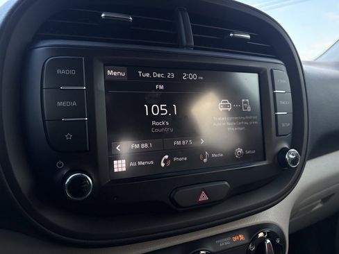 Used 2024 Kia Soul LX image 16