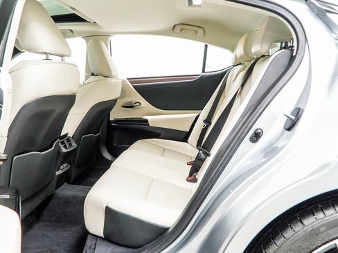 Used 2024 Lexus ES 350 w/ Premium Package image 42