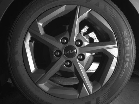 Used 2025 Kia K4 LXS image 14