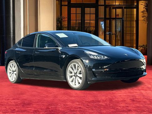 Used 2018 Tesla Model 3 Long Range image 8