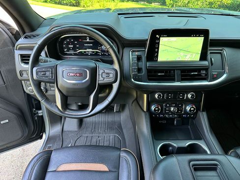 Used 2024 GMC Yukon AT4 w/ Technology Package AWD/4WD image 42
