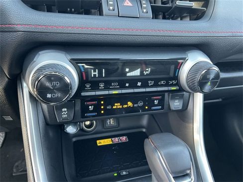 Used 2025 Toyota RAV4 XSE w/ Premium Package image 16