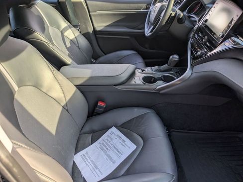 Used 2022 Toyota Camry XSE image 23