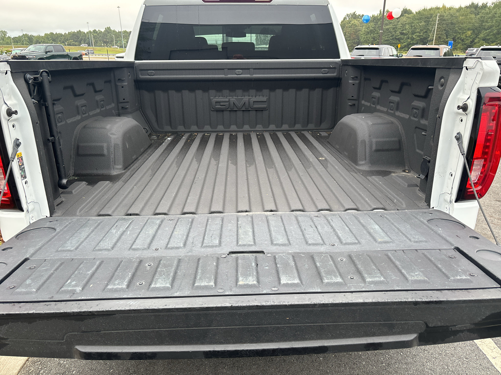 Used 2025 GMC Sierra 1500 AT4 AWD/4WD image 8