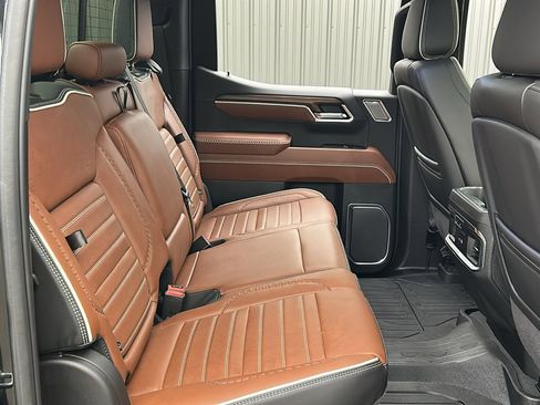 Used 2024 GMC Sierra 1500 Denali Ultimate image 42