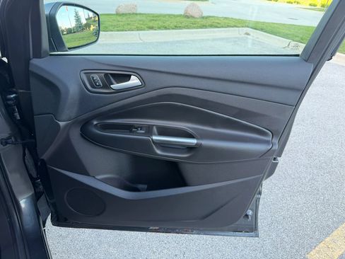 Used 2018 Ford Escape SE w/ SE Sync 3 Package AWD/4WD image 20