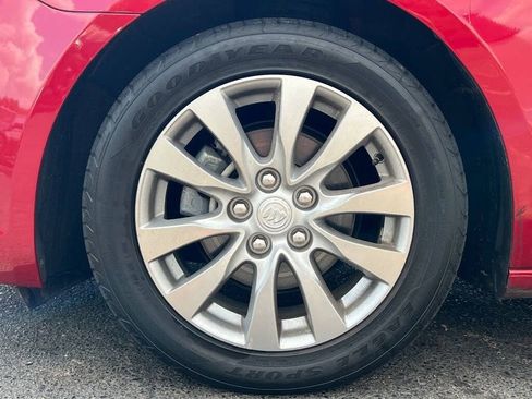 Used 2014 Buick LaCrosse image 29