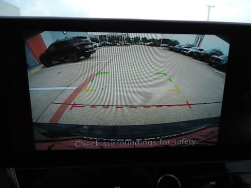 Used 2024 Nissan Altima 2.5 SV w/ SV Premium Package image 30