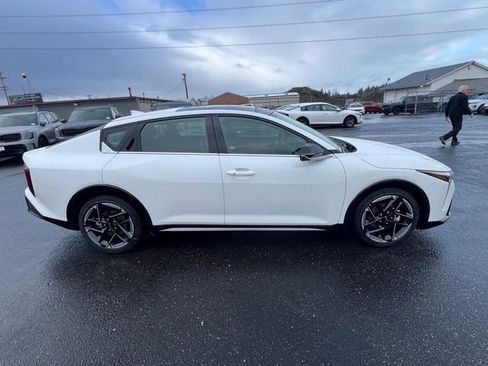 New 2025 Kia K4 GT-Line Turbo w/ GT-Line Premium Package FWD image 7