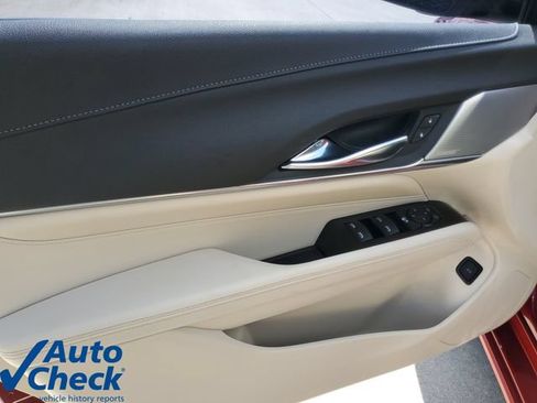 Used 2020 Cadillac CT4 Luxury w/ Sun And Sound Package RWD image 19