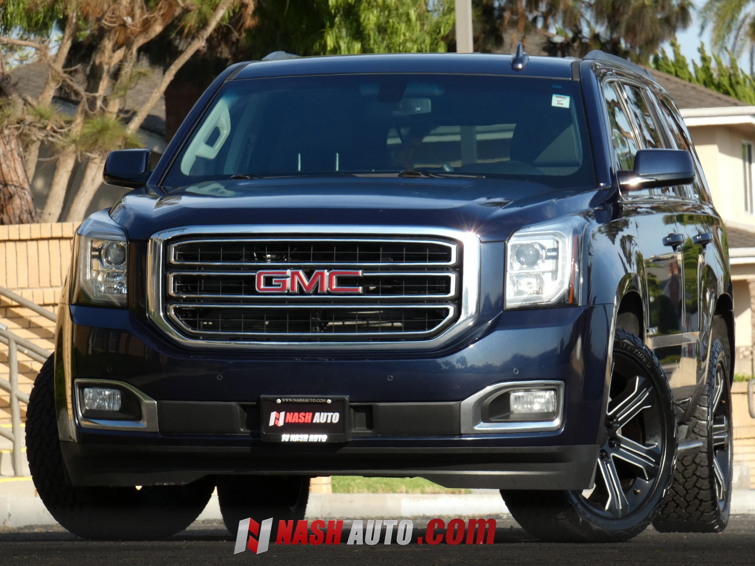 Used 2018 GMC Yukon SLE w/ Convenience Package AWD/4WD image 4