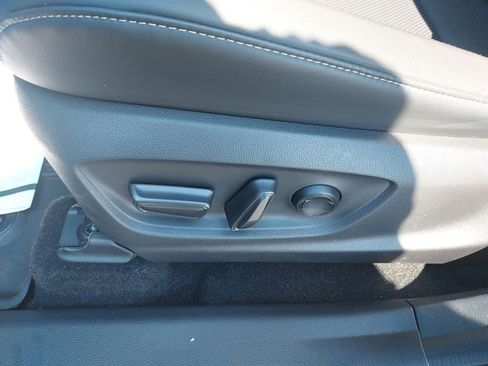 Used 2025 Toyota Crown Signia image 18