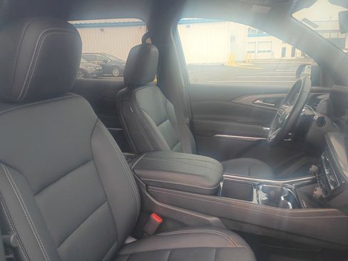 Used 2026 Chevrolet Traverse LT AWD/4WD image 38