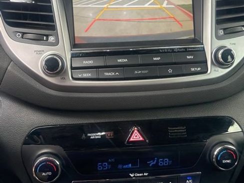 Used 2018 Hyundai Tucson Limited w/ Ultimate Package 02 FWD image 9