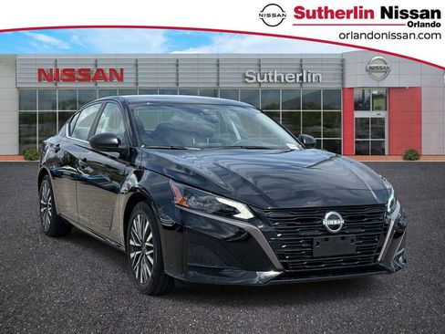 Used 2026 Nissan Altima 2.5 SV FWD image 1