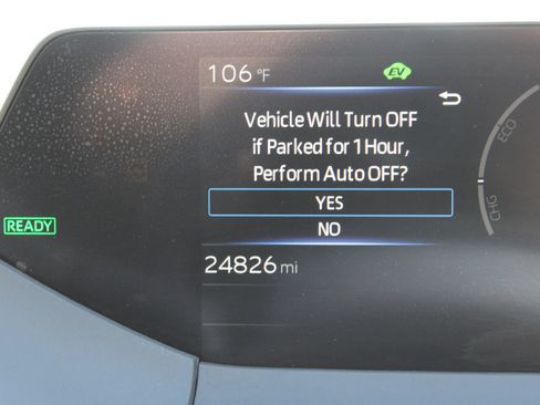 Used 2025 Toyota Prius LE FWD image 19