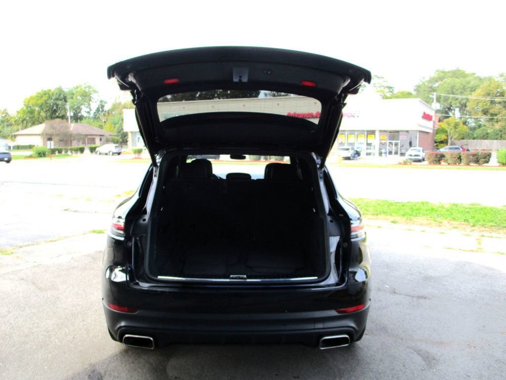 Used 2019 Porsche Cayenne AWD/4WD image 32
