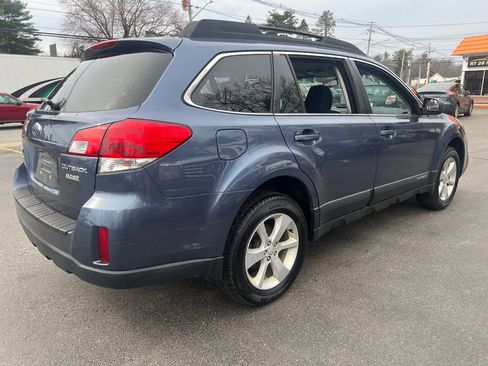 Used 2014 Subaru Outback 2.5i Premium AWD/4WD image 8