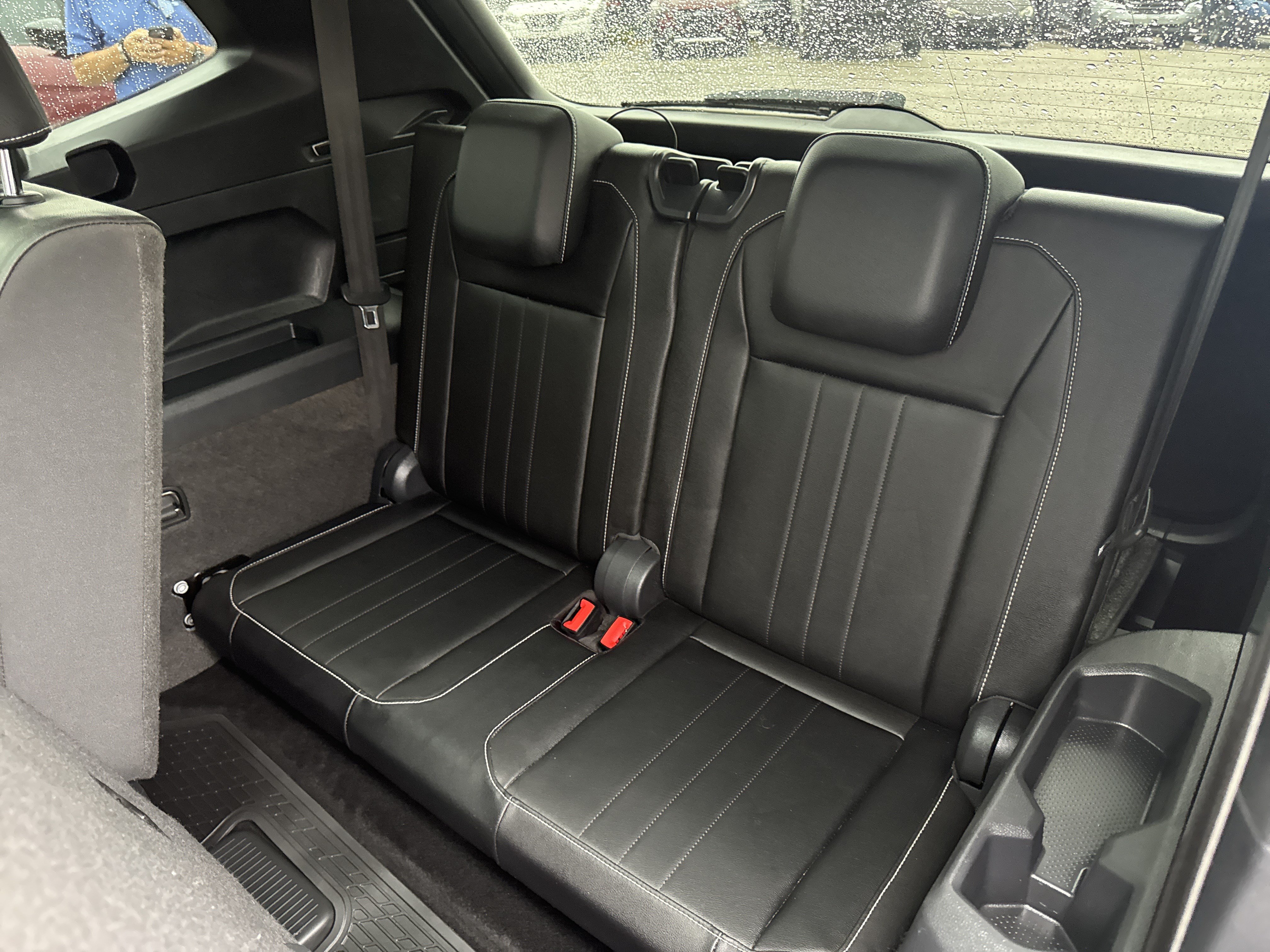 Used 2023 Volkswagen Tiguan SE R-Line FWD image 28
