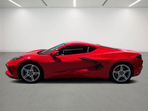 Used 2023 Chevrolet Corvette Stingray Preferred Cpe w/ Z51 Performance Package RWD image 2