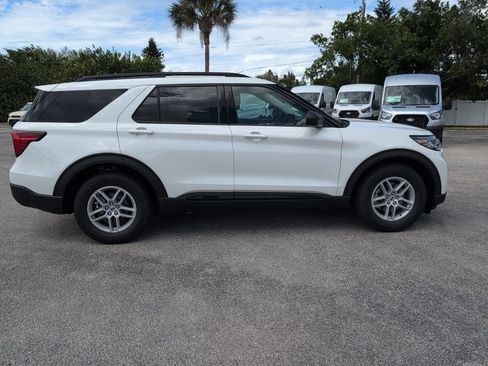 New 2026 Ford Explorer Active w/ Active Comfort Package RWD image 2
