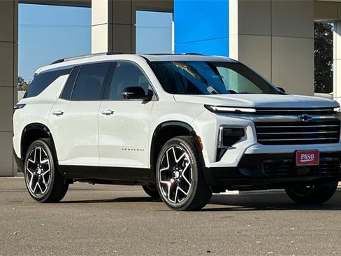 New 2026 Chevrolet Traverse High Country image 2
