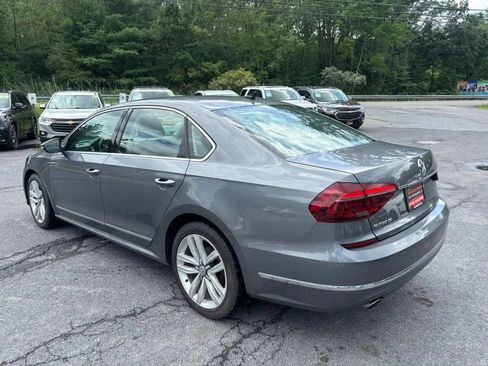 Used 2017 Volkswagen Passat 1.8T SE FWD image 6