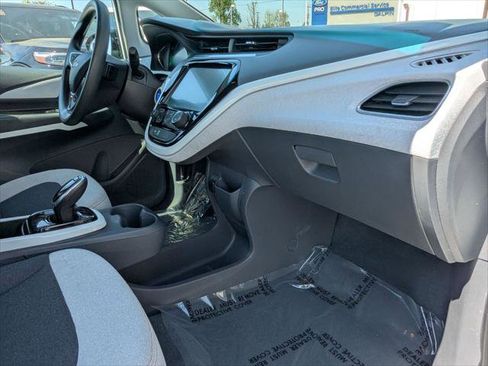 Used 2020 Chevrolet Bolt LT image 23