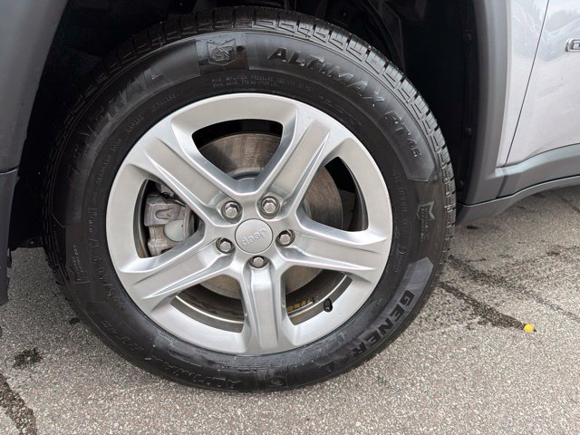 Used 2024 Jeep Compass Latitude AWD/4WD image 9